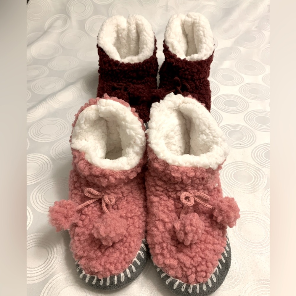 Slipper 2 pairs NWOT